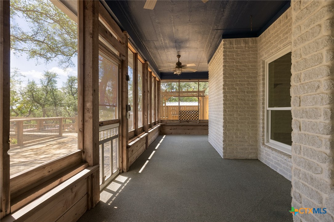 552 Mountain Oaks Drive Property Photo 17