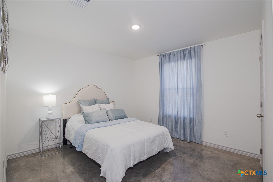 765 Freedom Circle Property Photo 6