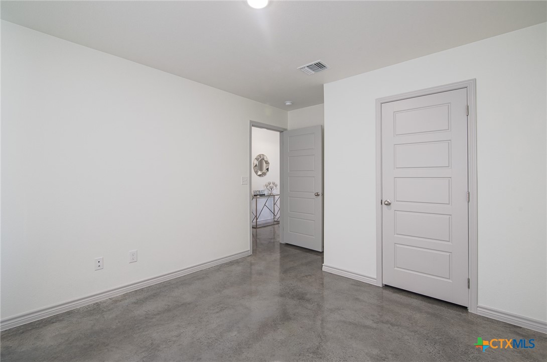 765 Freedom Circle Property Photo 8