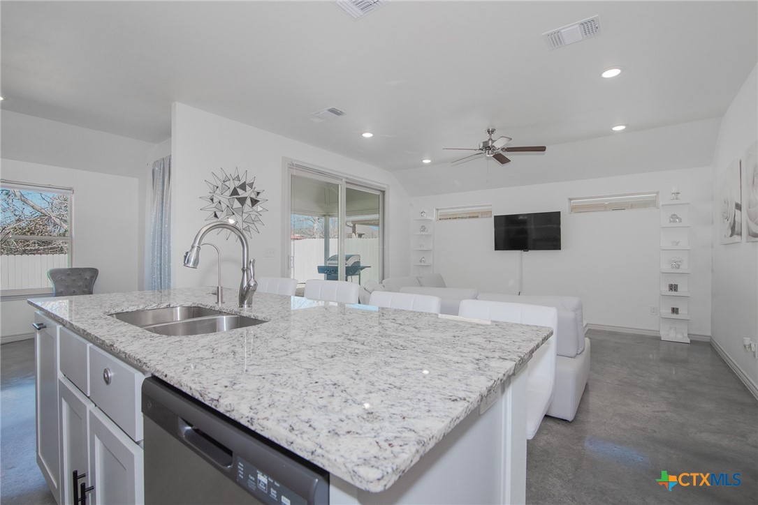 765 Freedom Circle Property Photo 15
