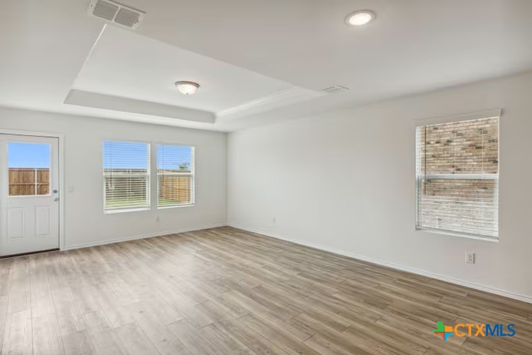 1352 Big Sky Road Property Photo 7