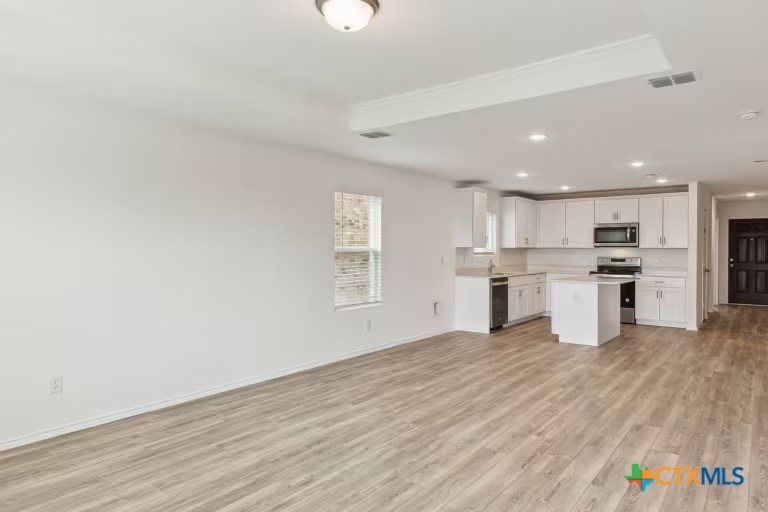 1352 Big Sky Road Property Photo 9
