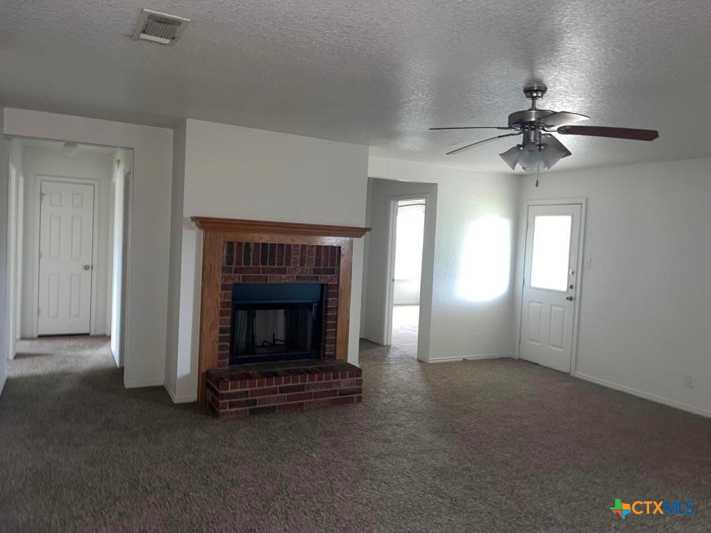 3805 Captain Drive Property Photo 6