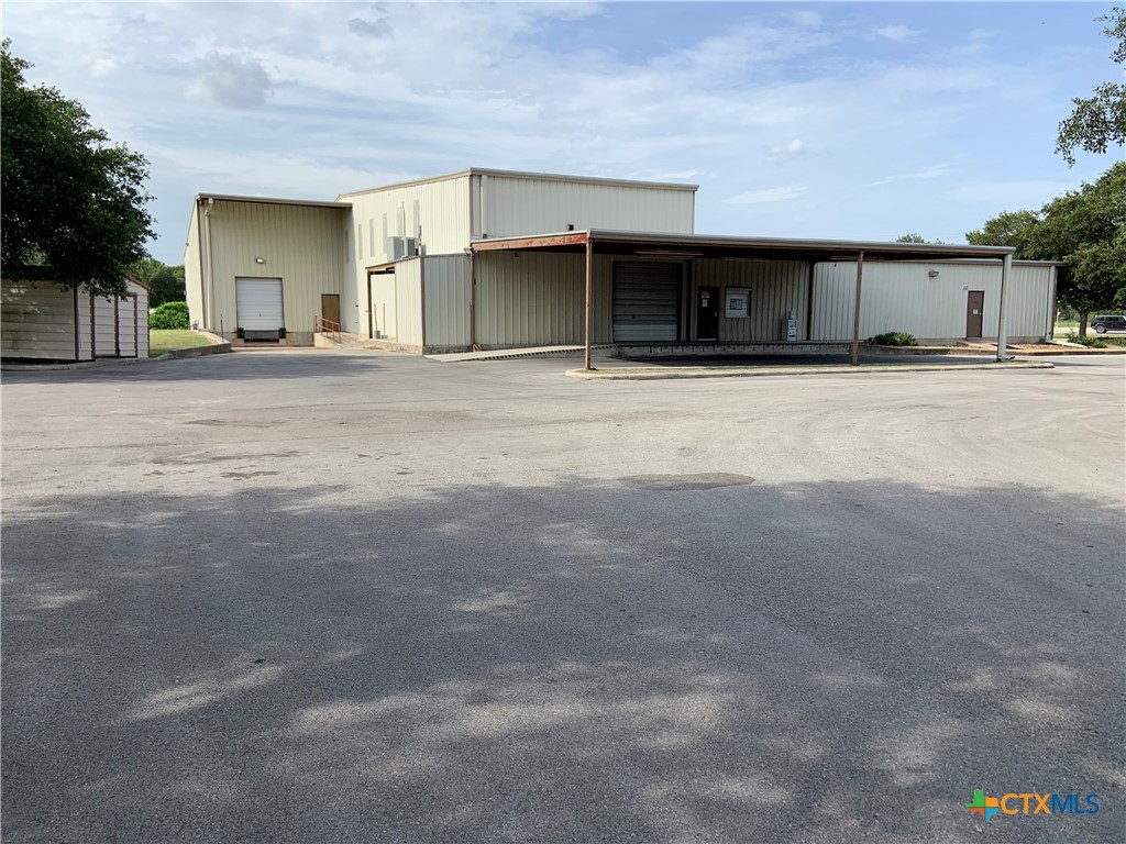 1012 Schriewer Property Photo 1