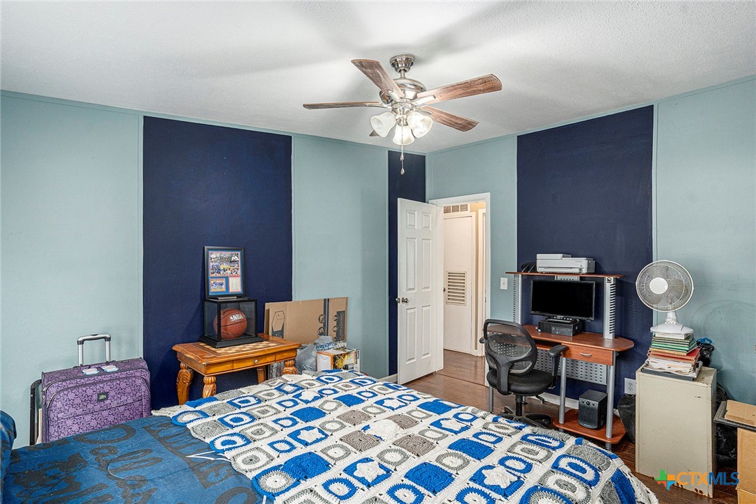 1111 Willis Way Property Photo 18