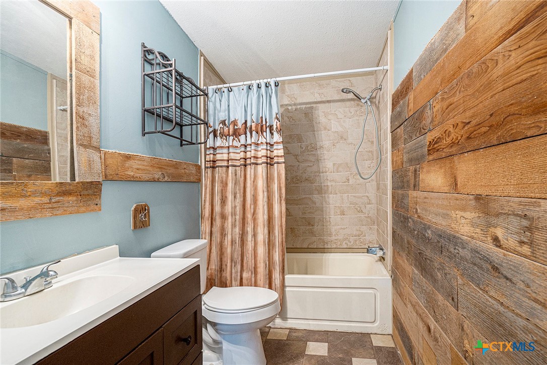 1111 Willis Way Property Photo 21