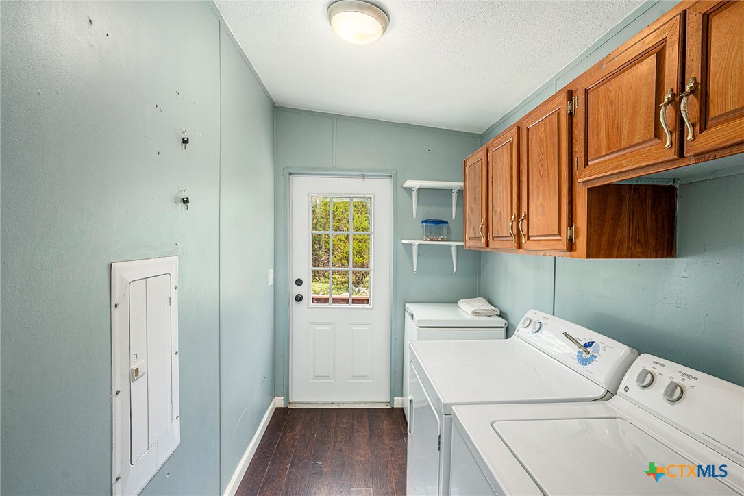 1111 Willis Way Property Photo 22