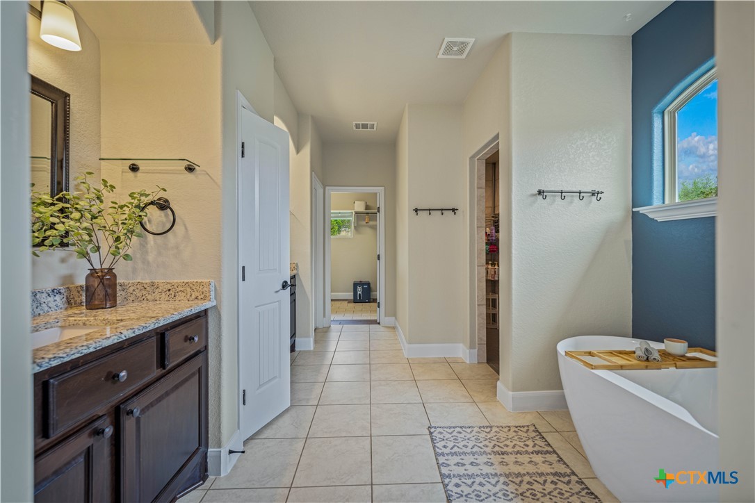 1621 Angolo Property Photo 23