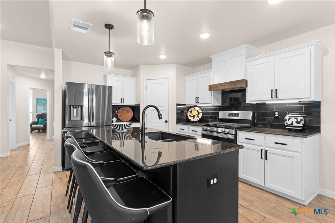 2727 Torino Reale Avenue Property Photo 3