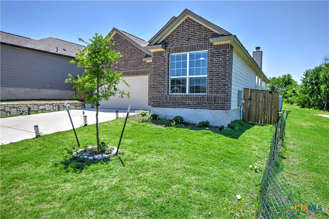 119 Lucky Texan Cove Property Photo 2