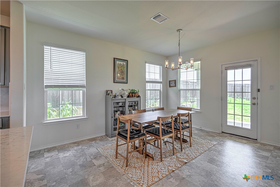 119 Lucky Texan Cove Property Photo 11
