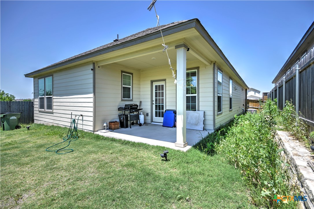119 Lucky Texan Cove Property Photo 30