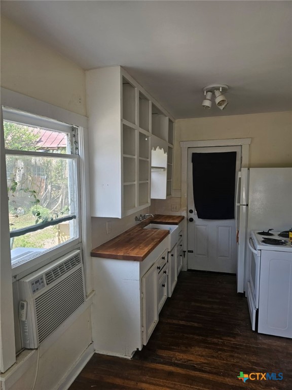 385 Comal Avenue Property Photo 3