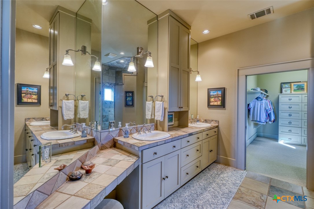 244 Scenic View Drive Property Photo 14