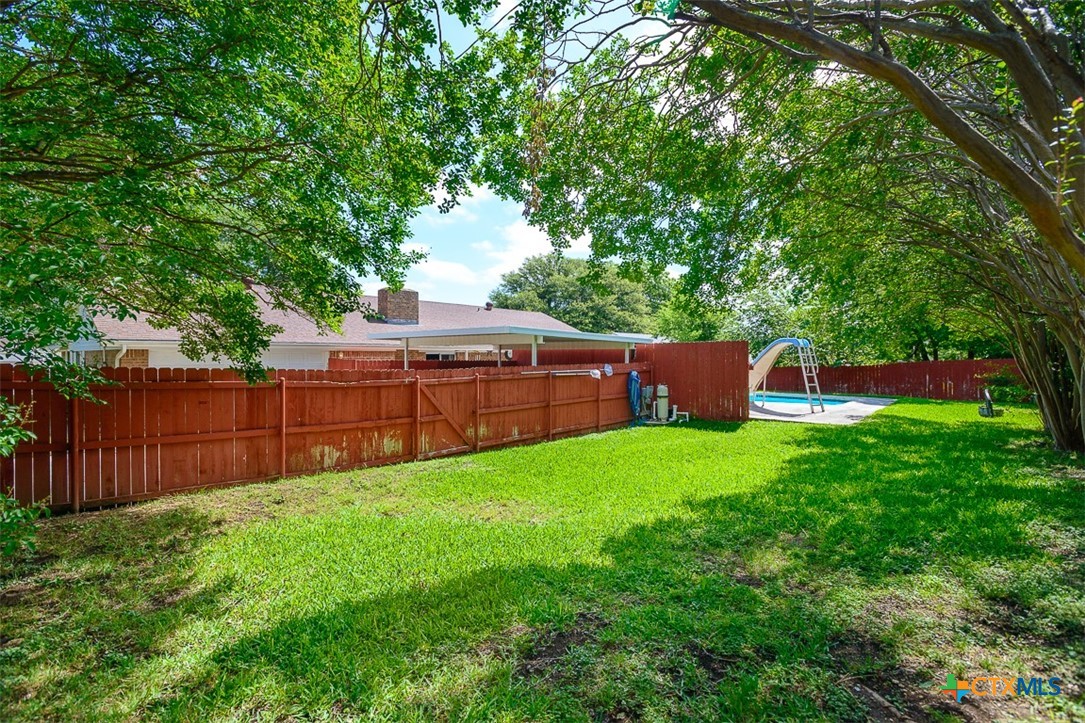 602 Estes Drive Property Photo 11