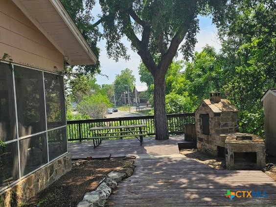 263 E Garden Street Property Photo 4