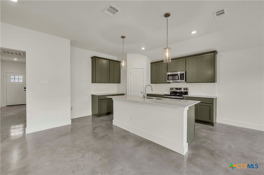 1151 Lexington Drive Property Photo 3