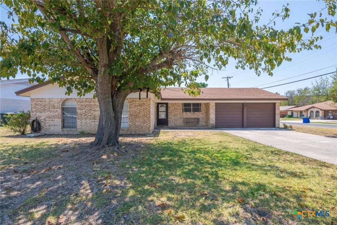 902 Edwards Street Property Photo