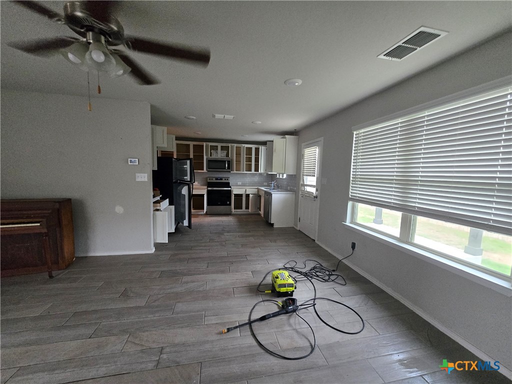 2572 Smokey Cove Property Photo 4