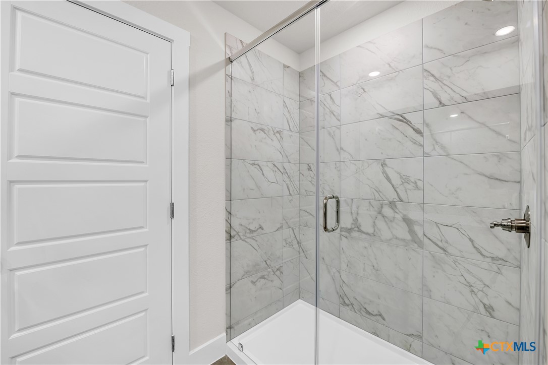 1154 Lexington Drive Property Photo 8