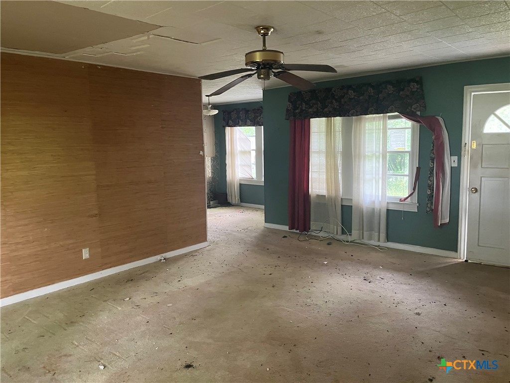 406 Lariat Lane Property Photo 9