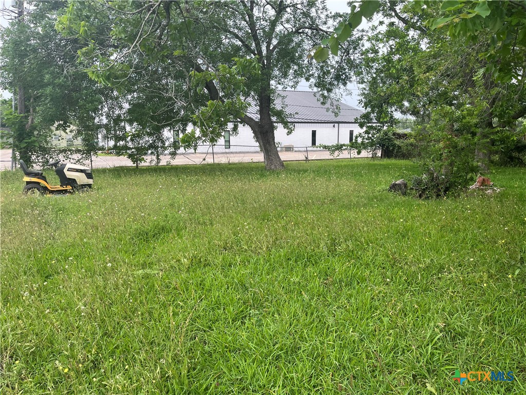 406 Lariat Lane Property Photo 16