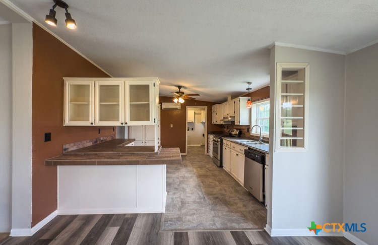3627 Katy Road Property Photo 13