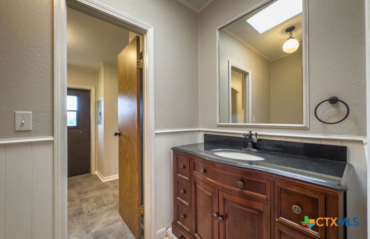 3627 Katy Road Property Photo 19