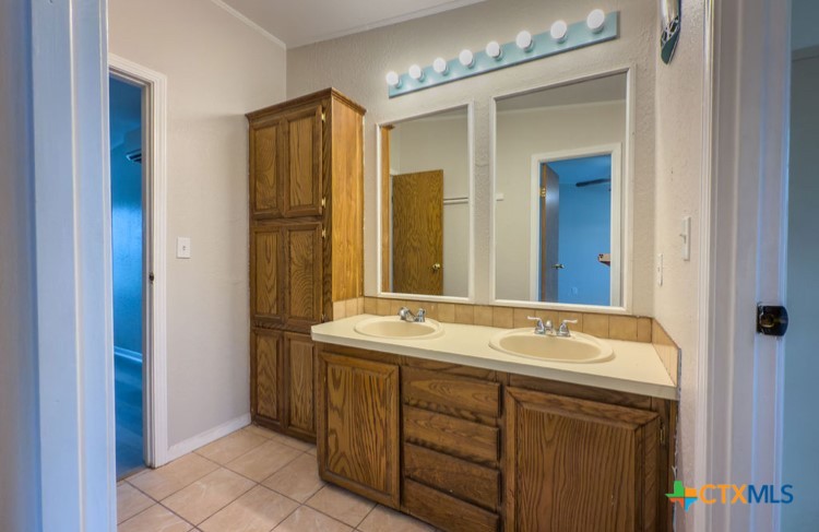 3627 Katy Road Property Photo 26