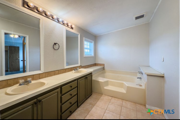 3627 Katy Road Property Photo 29