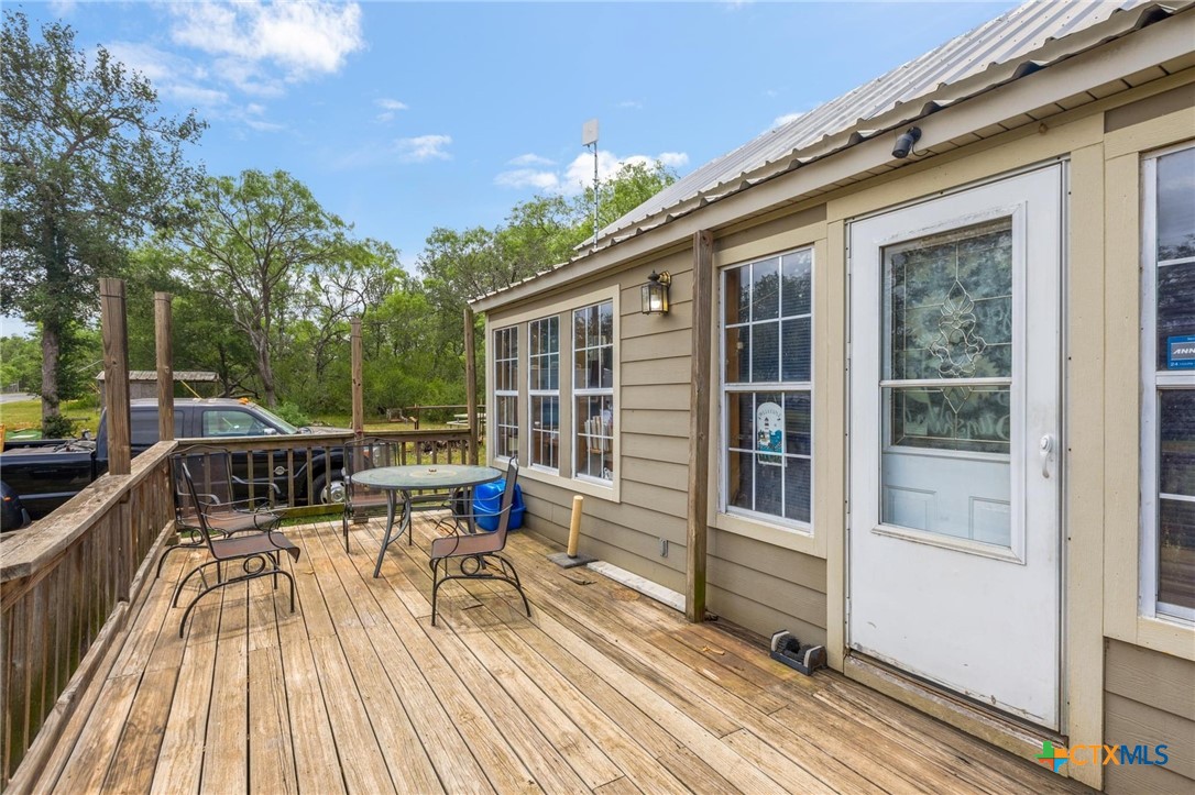 1240 Kelly Road Property Photo 2