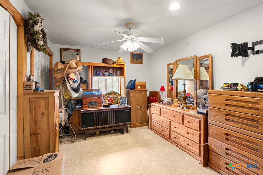 1240 Kelly Road Property Photo 17