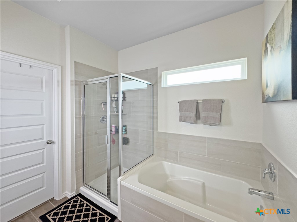 327 Steele Way Property Photo 21