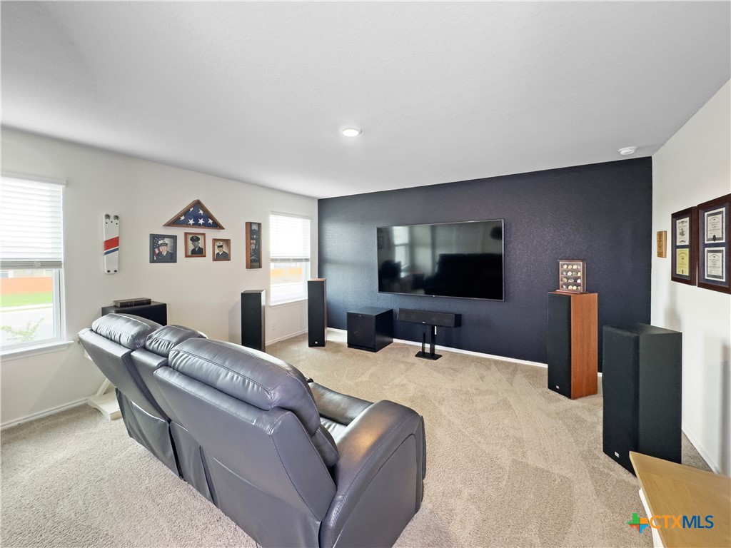 327 Steele Way Property Photo 26