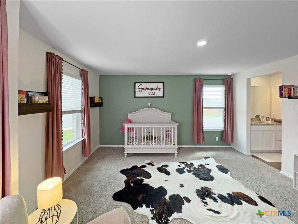327 Steele Way Property Photo 29
