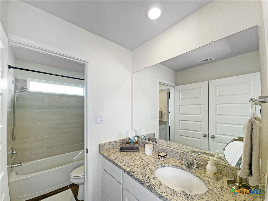327 Steele Way Property Photo 31