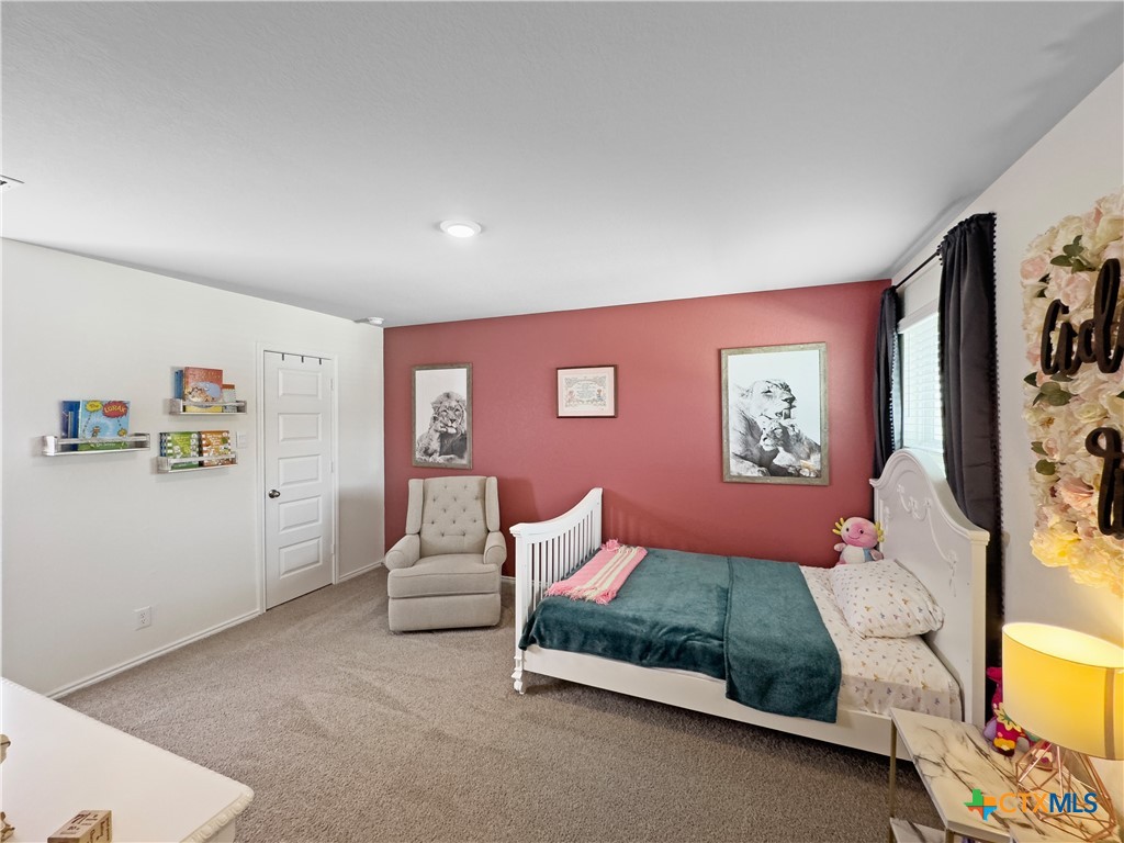 327 Steele Way Property Photo 37