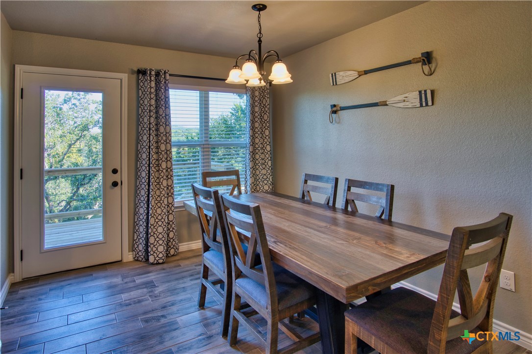 1139 Cedar Bend Property Photo 7