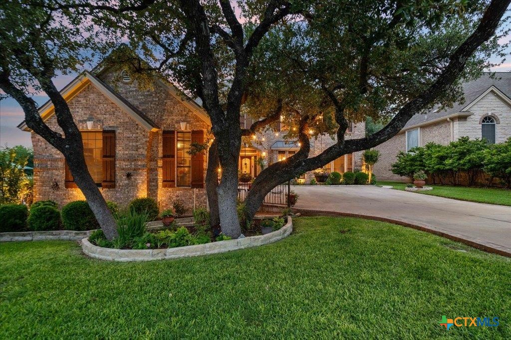 1800 Bluffwood Place Property Photo 1