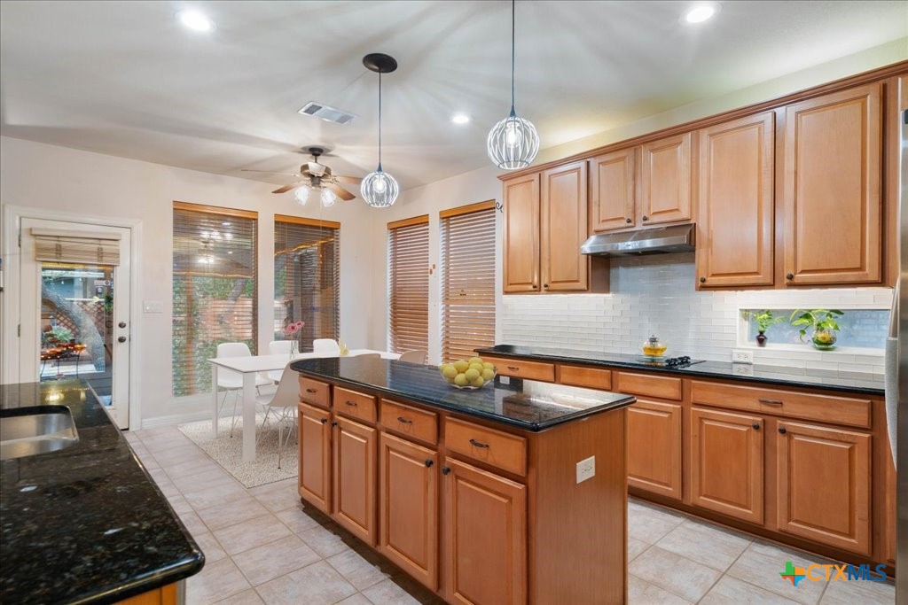 1800 Bluffwood Place Property Photo 7
