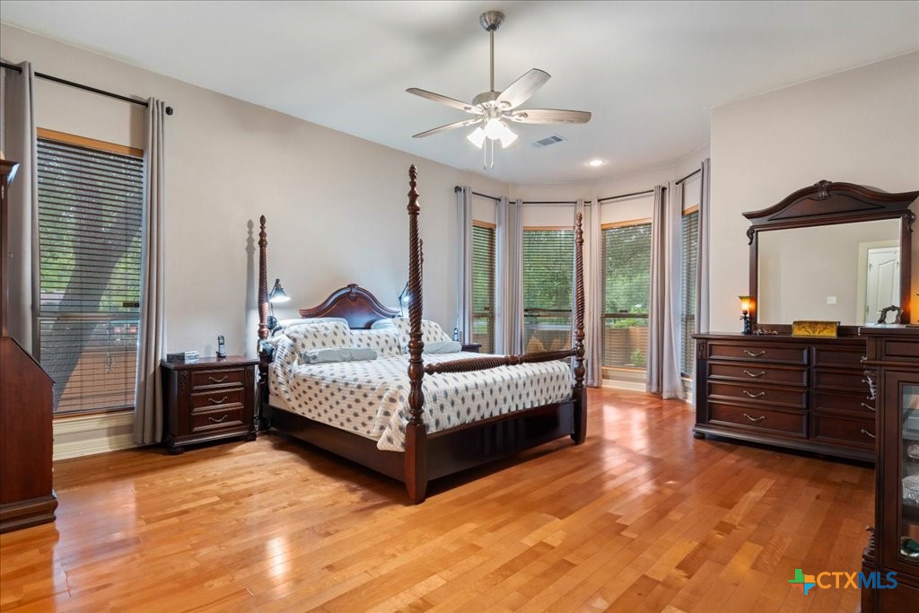 1800 Bluffwood Place Property Photo 8
