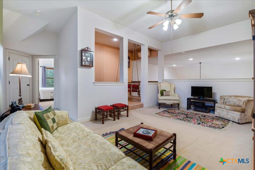1800 Bluffwood Place Property Photo 14