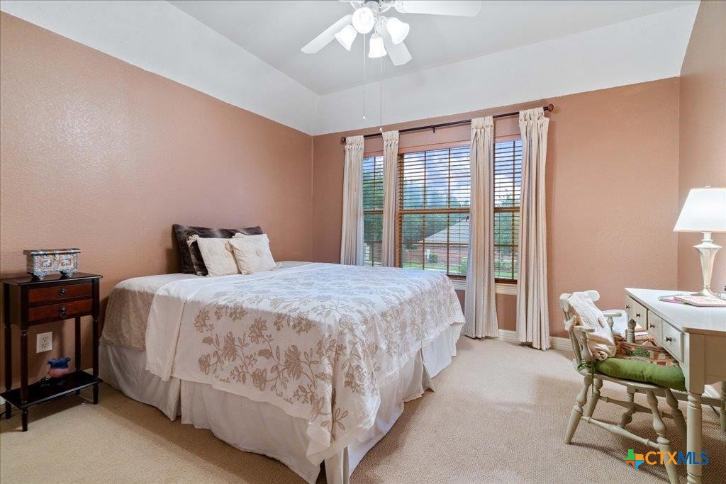 1800 Bluffwood Place Property Photo 18