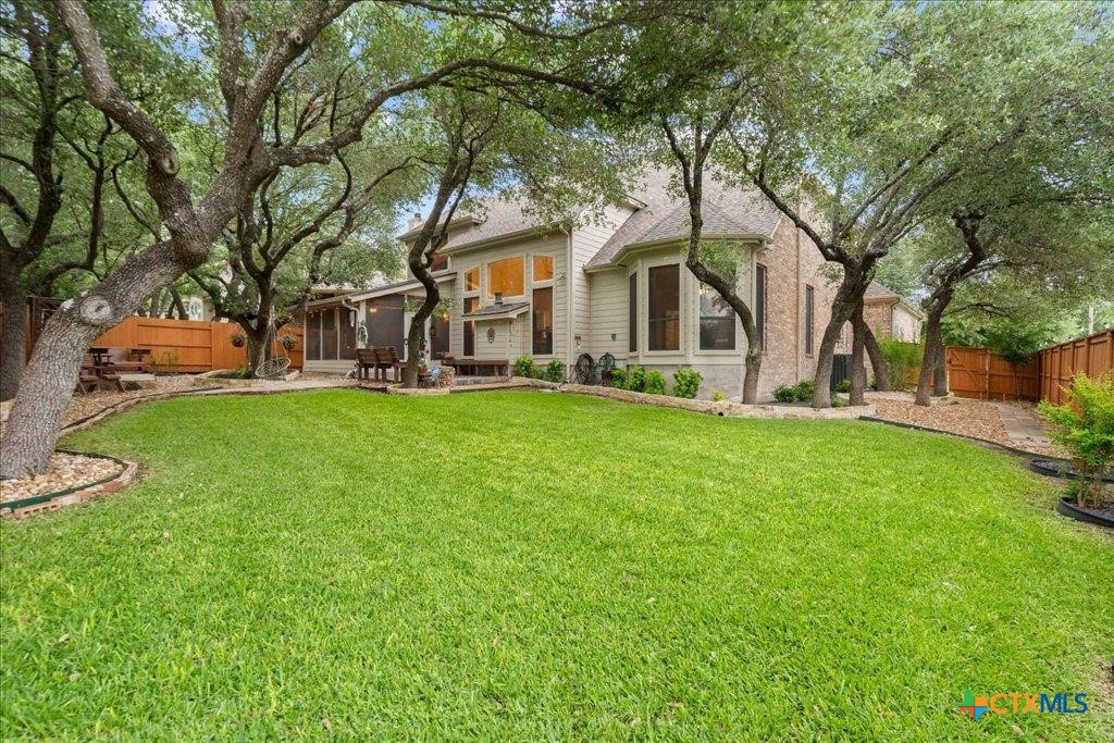 1800 Bluffwood Place Property Photo 29