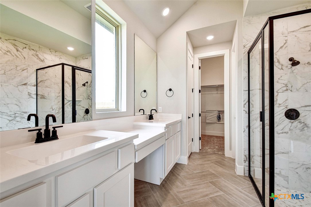 5025 Kimble Way Property Photo 15