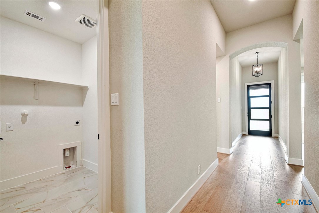 5025 Kimble Way Property Photo 17