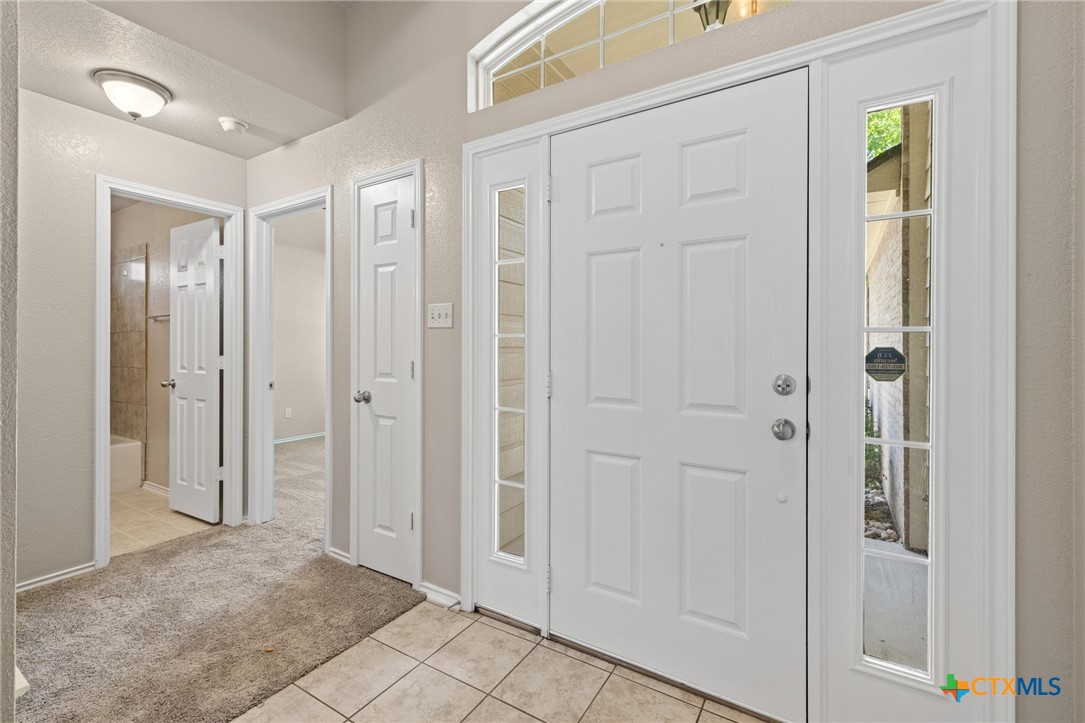 7617 Amber Meadow Loop Property Photo 4