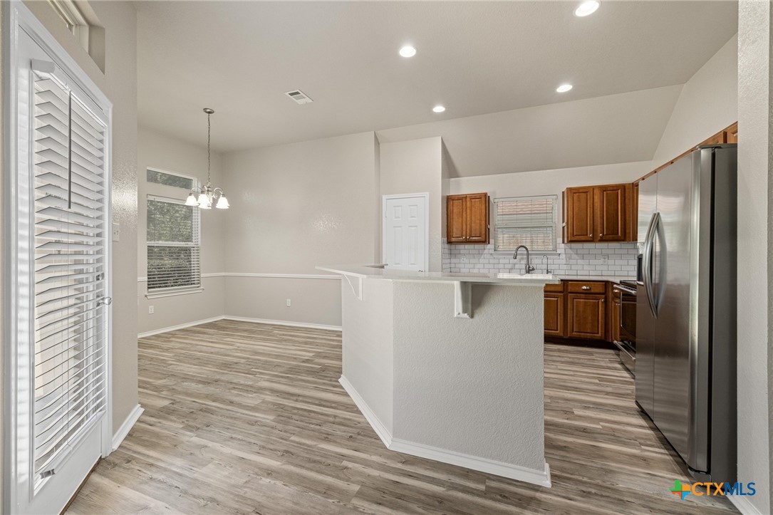 7617 Amber Meadow Loop Property Photo 8