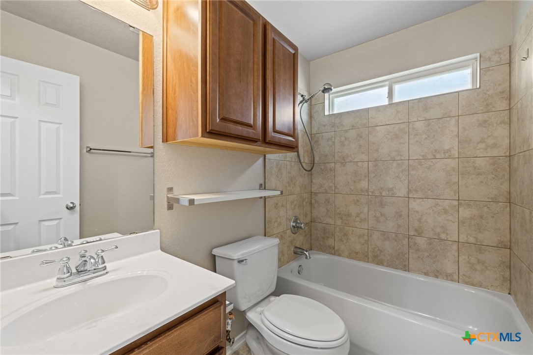 7617 Amber Meadow Loop Property Photo 20