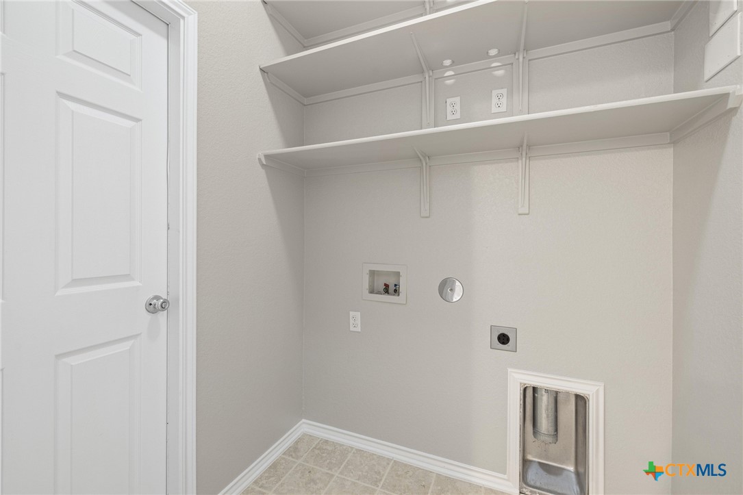 7617 Amber Meadow Loop Property Photo 21